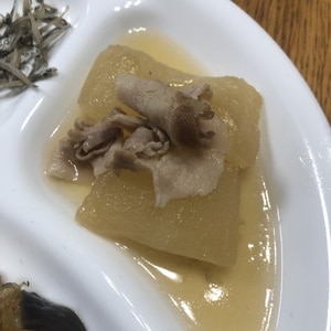 大根と豚バラの甘辛煮